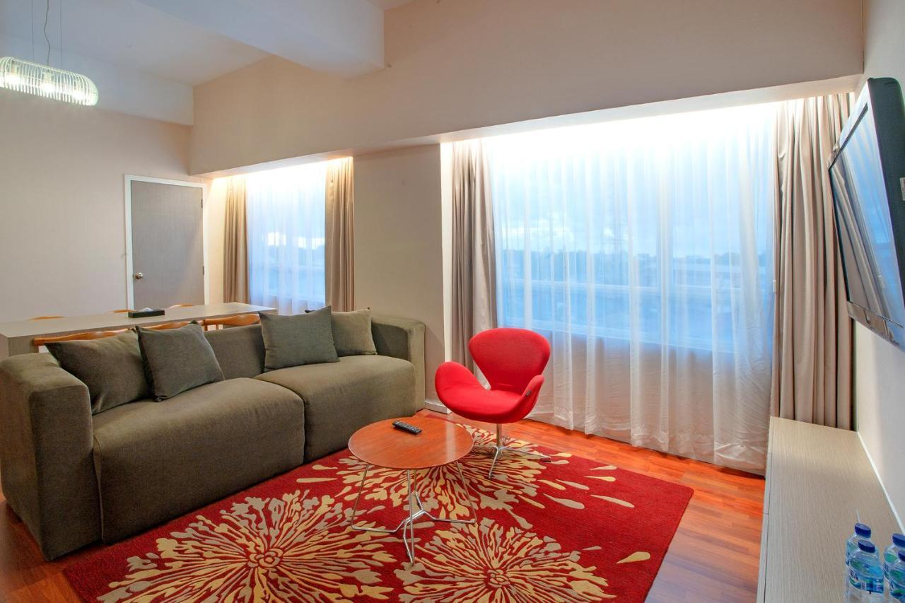 The Zhm Premiere Padang Hotell Eksteriør bilde